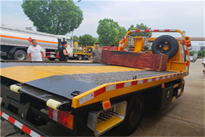 新北区附近拖车电话号码服务